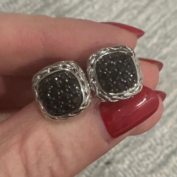 John Hardy Classic Chain Silver and Black Sapphire Earrings - Picture 5 of 9